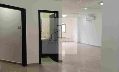 Kennedy Norte, Alquiler de Departamento con aires acondicionados , 3 Dormitorios con baños, cuarto de servicio, garaje, sector circuito cerrado, piso alto