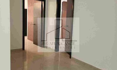 Kennedy Norte, Alquiler de Departamento con aires acondicionados , 3 Dormitorios con baños, cuarto de servicio, garaje, sector circuito cerrado, piso alto