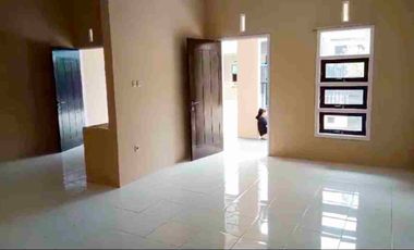 RUMAH CANTIK CENTRAL PARK MELATI BLITAR