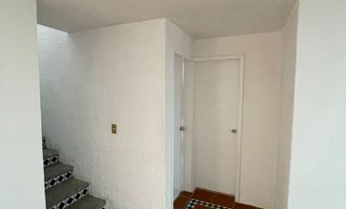 Casa en Renta; Fraccionamiento Colomos Providencia en Guadalajara, Jalisco.