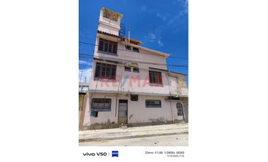 Venta De Casa Tres Pisos De Calle A Calle Para Proyeccion De Negocio - Talara//ID: 1167351