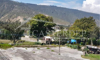 Venta de terreno en la Av. Equinocial, Mitad del mundo