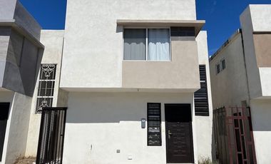 Casa en renta en Bello Amanecer Residencial Guadalupe a un lado de FINSA GPE