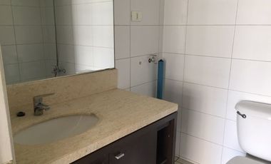 Departamento con Terraza, metro Sta Lucía.