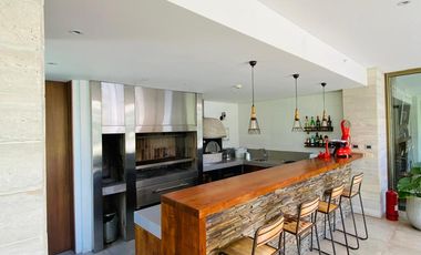 VENTA ESPECTACULAR CASA MEDITERRÁNEA EN LAS BRISAS DE CHICUREO – DISEÑO VANGUARDISTA, LUJO Y FUNCIONALIDAD - 5D + 4B + GRAN SERVICIO + QUINCHO +