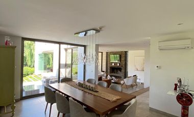 VENTA ESPECTACULAR CASA MEDITERRÁNEA EN LAS BRISAS DE CHICUREO – DISEÑO VANGUARDISTA, LUJO Y FUNCIONALIDAD - 5D + 4B + GRAN SERVICIO + QUINCHO +