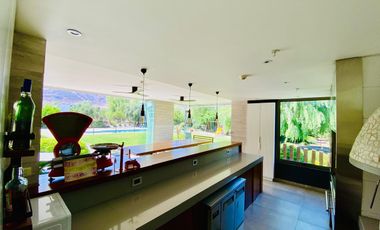 VENTA ESPECTACULAR CASA MEDITERRÁNEA EN LAS BRISAS DE CHICUREO – DISEÑO VANGUARDISTA, LUJO Y FUNCIONALIDAD - 5D + 4B + GRAN SERVICIO + QUINCHO +