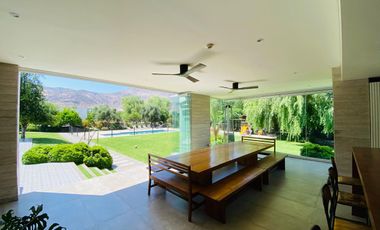 VENTA ESPECTACULAR CASA MEDITERRÁNEA EN LAS BRISAS DE CHICUREO – DISEÑO VANGUARDISTA, LUJO Y FUNCIONALIDAD - 5D + 4B + GRAN SERVICIO + QUINCHO +