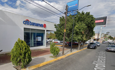 Vive la experiencia de comprar inteligente!! Venta de casa con local comercial en Remate Bancario, Loma Verde,San Luis Potosí.