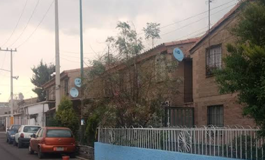 CASA EN REMATE EN U. H. LIENZO CHARRO IZTAPALAPA CDMX