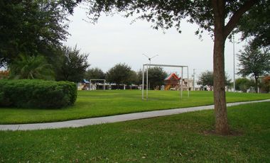 Casa en renta en Privada La Castaña Apodaca NL a unas cuadras de la Av Miguel Alemán