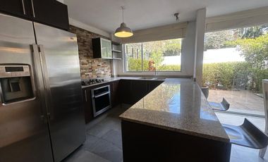 Casa de venta, Cumbayá, cerca al parque central, precio de oportunidad