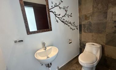 Casa de venta, Cumbayá, cerca al parque central, precio de oportunidad