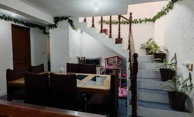 Amplia casa iluminada de una sola planta en Nezahualcóyotl