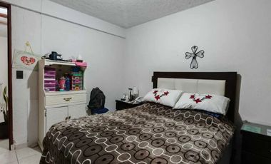 Amplia casa iluminada de una sola planta en Nezahualcóyotl