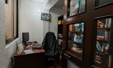 Amplia casa iluminada de una sola planta en Nezahualcóyotl