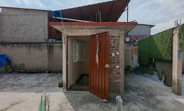 Amplia casa iluminada de una sola planta en Nezahualcóyotl