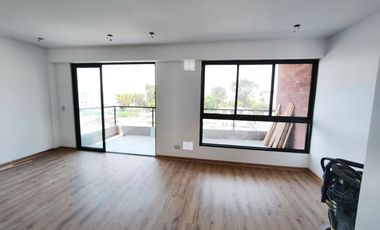 VENTA DE DÚPLEX DE 3 DORMITORIOS CON COCHERA Y DEPÓSITO – URB. CHAMA, SURCO