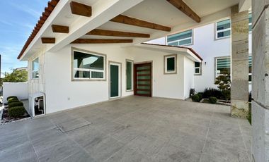 CASA EN VENTA EN METEPEC