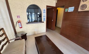 Casa en Renta con Uso de Suelo Comercial, Lomas del Country