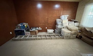 Casa en Renta con Uso de Suelo Comercial, Lomas del Country