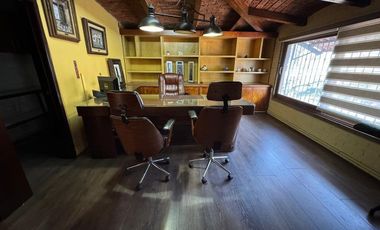 Casa en Renta con Uso de Suelo Comercial, Lomas del Country