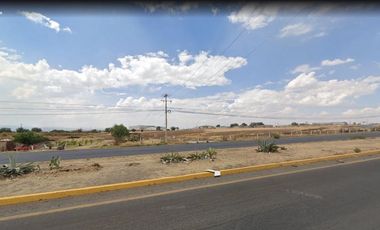 Terreno en VENTA en breña a pie de carretera salida a Loretito