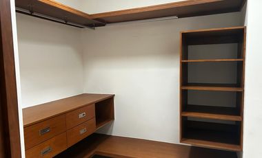 Townhouse en renta en Montebello en Privada Alta Teyra