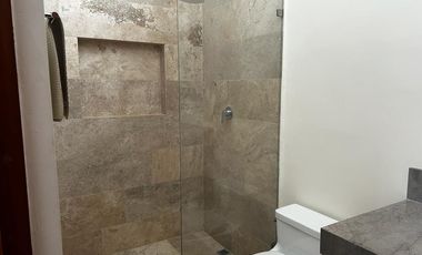 Townhouse en renta en Montebello en Privada Alta Teyra