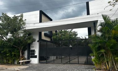 Townhouse en renta en Montebello en Privada Alta Teyra