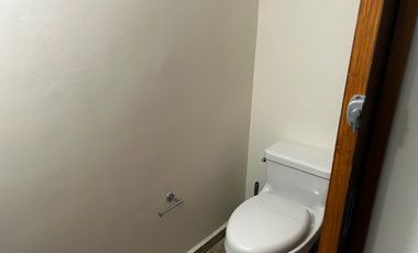 Townhouse en renta en Montebello en Privada Alta Teyra