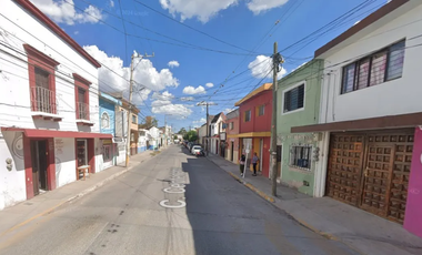 CASA EN VENTA CON LOCAL COMERCIAL EXCELENTE UBICASION PARA NEGOCIO RECUPERACION BANCARIA C. Centenario 222, Zona Centro, 79610 Rioverde, S.L.P.
