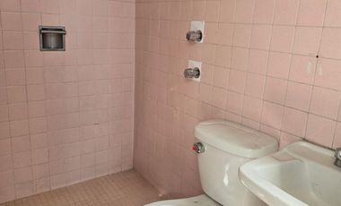 EDIFICIO EN RENTA, CENTRO DE TOLUCA, A UN LADO DEL TEATRO MORELOS