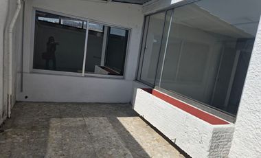 EDIFICIO EN RENTA, CENTRO DE TOLUCA, A UN LADO DEL TEATRO MORELOS