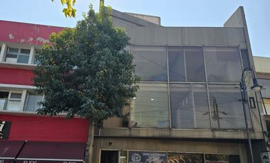 EDIFICIO EN RENTA, CENTRO DE TOLUCA, A UN LADO DEL TEATRO MORELOS