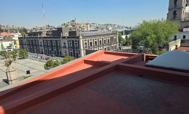 EDIFICIO EN RENTA, CENTRO DE TOLUCA, A UN LADO DEL TEATRO MORELOS