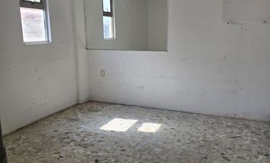 EDIFICIO EN RENTA, CENTRO DE TOLUCA, A UN LADO DEL TEATRO MORELOS