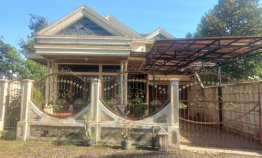 Dijual Rumah 2 Lantai Lokasi Strategis di Pusat Kota Sumedang