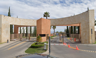 La experiencia de comprar por debajo del valor real!! Venta de hermosa casa en remate bancario, Fracc. Sierrazul, Av. Parque Chapultepec, San Luis P.