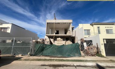 Preventa - Casa en Fluvial Vallarta - 4 recamaras  - 4 baños –  343m2