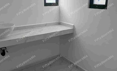 Casa con recámara en planta baja