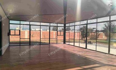 Casa con recámara en planta baja