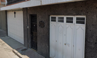 CASA CON LOCAL COMERCIAL EN VENTA EN APASEO EL ALTO, GTO. REMATE BANCARIO EN EXCELENTE UBICACIÓN Y CON GRAN PLUSVALÍA.