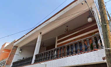 CASA CON LOCAL COMERCIAL EN VENTA EN APASEO EL ALTO, GTO. REMATE BANCARIO EN EXCELENTE UBICACIÓN Y CON GRAN PLUSVALÍA.
