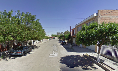 Pocos saben cómo entrar… tú estás a punto!! Venta de amplia y linda casa en remate bancario, Mariano Azuela, Reforma, 32380 Juárez, Chihuahua..