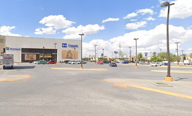 Pocos saben cómo entrar… tú estás a punto!! Venta de amplia y linda casa en remate bancario, Mariano Azuela, Reforma, 32380 Juárez, Chihuahua..