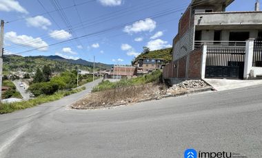 En venta lote esquinero en las Pitas