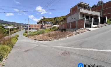 En venta lote esquinero en las Pitas