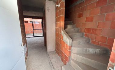 VENTA DE HERMOSA CASA EN CONDOMINI0 ENTREVIENTOS-JAMUNDI