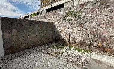 MONTES BLANCOS JURIQUILLA CASA EN RENTA 3 RECÁMARAS $17,500 MXN